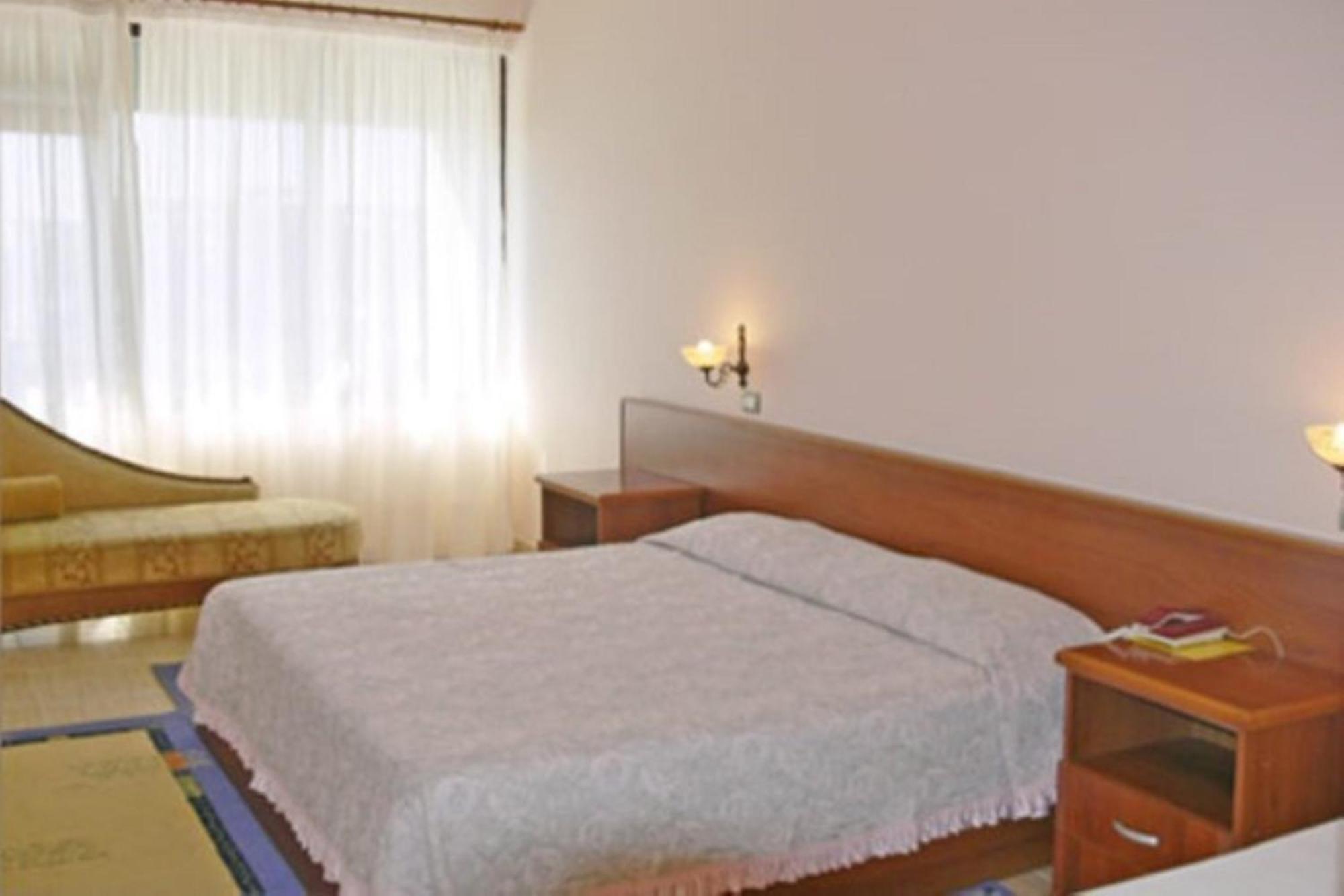 Akropoli Hotel Kryemëdhej Pokoj fotografie