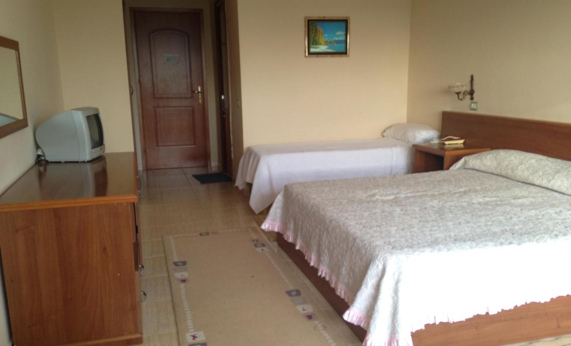 Akropoli Hotel Kryemëdhej Pokoj fotografie