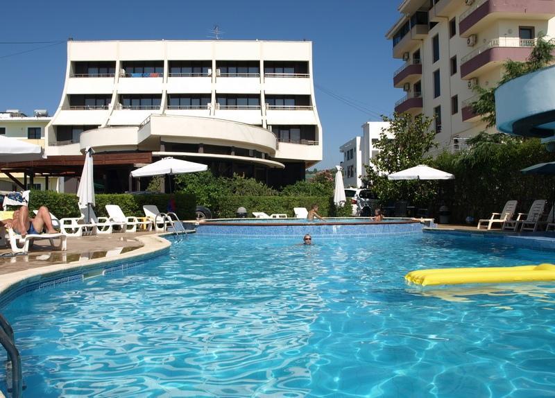 Akropoli Hotel Kryemëdhej Exteriér fotografie