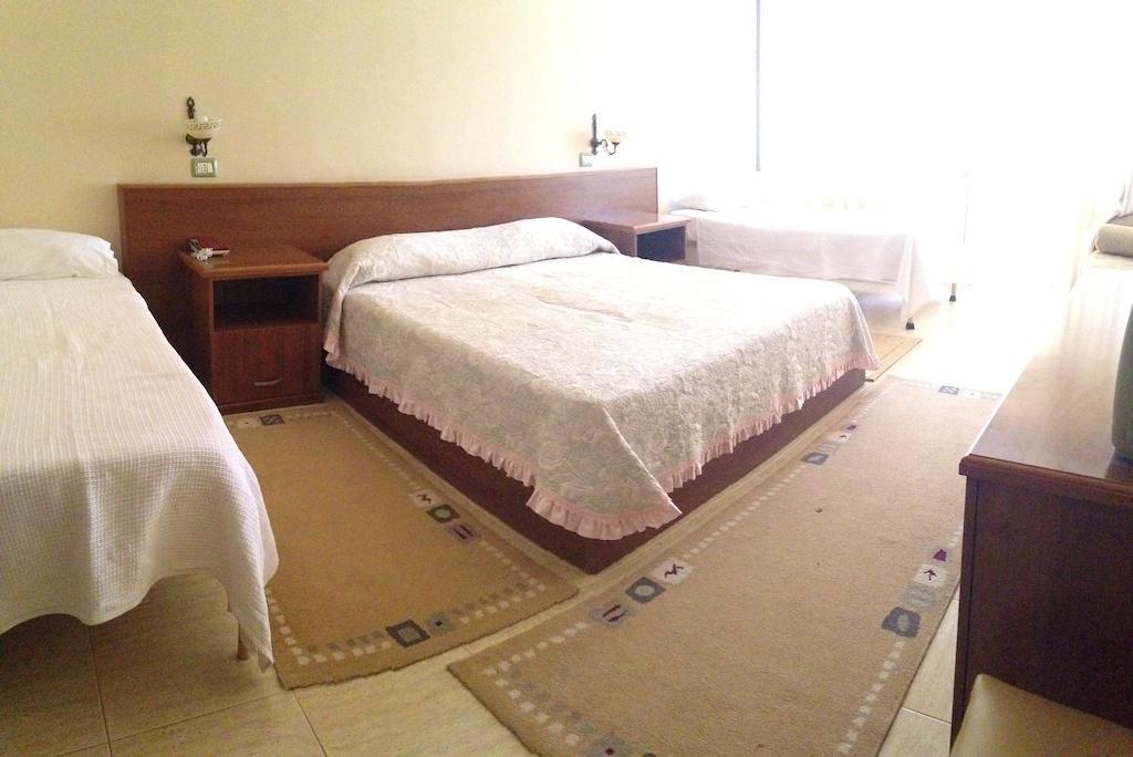 Akropoli Hotel Kryemëdhej Pokoj fotografie